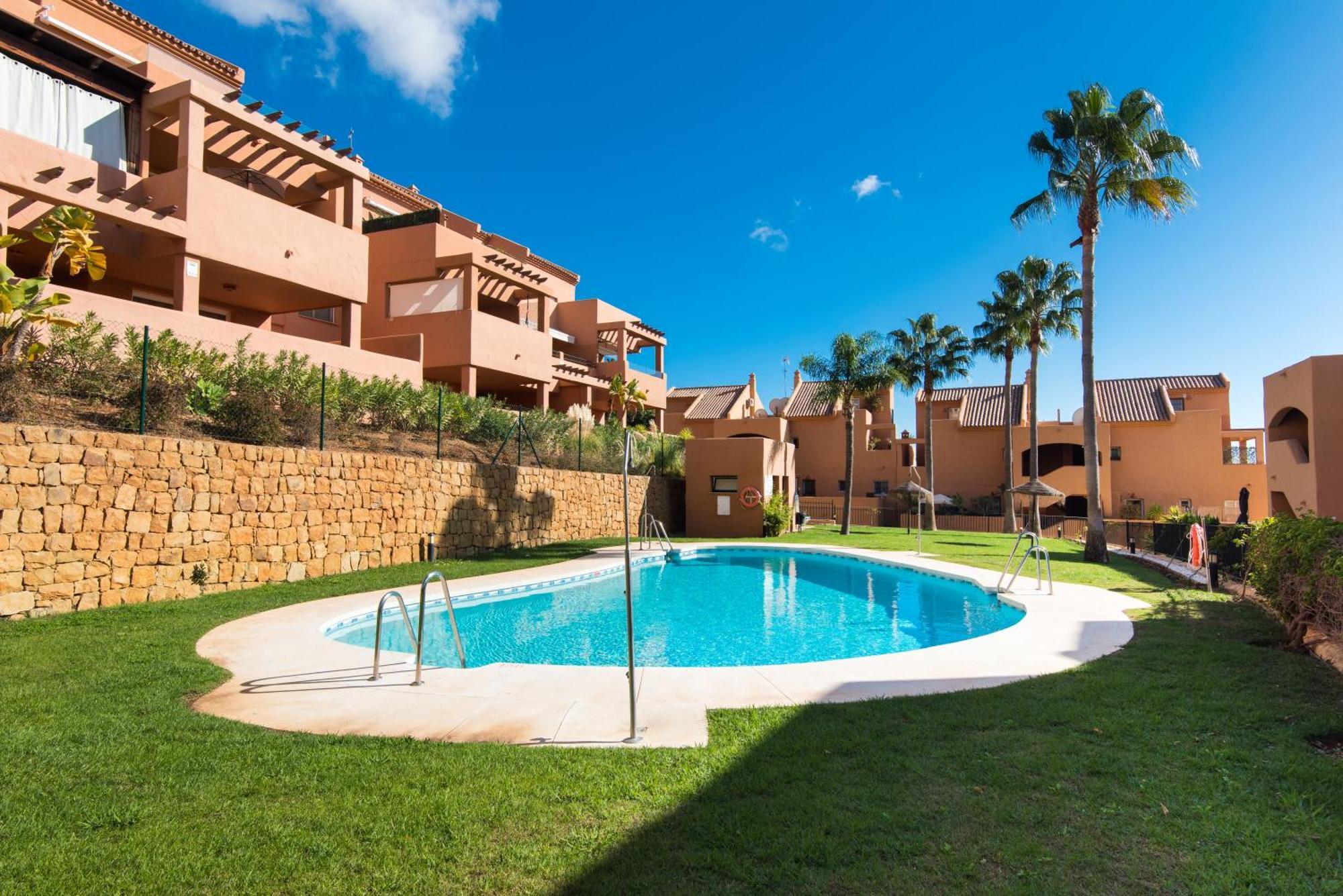 Rentandhomes Penthouse Elviria Golf Marbella Exterior foto